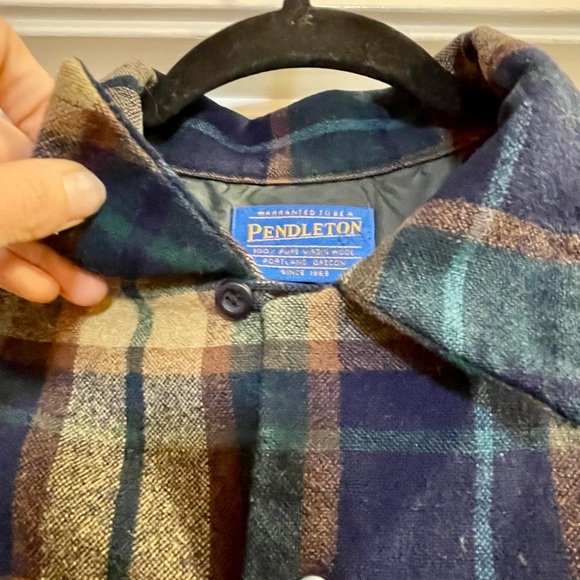 Pendleton 100% Wool Blue and Tan Plaid Flannel - Picture 5 of 6